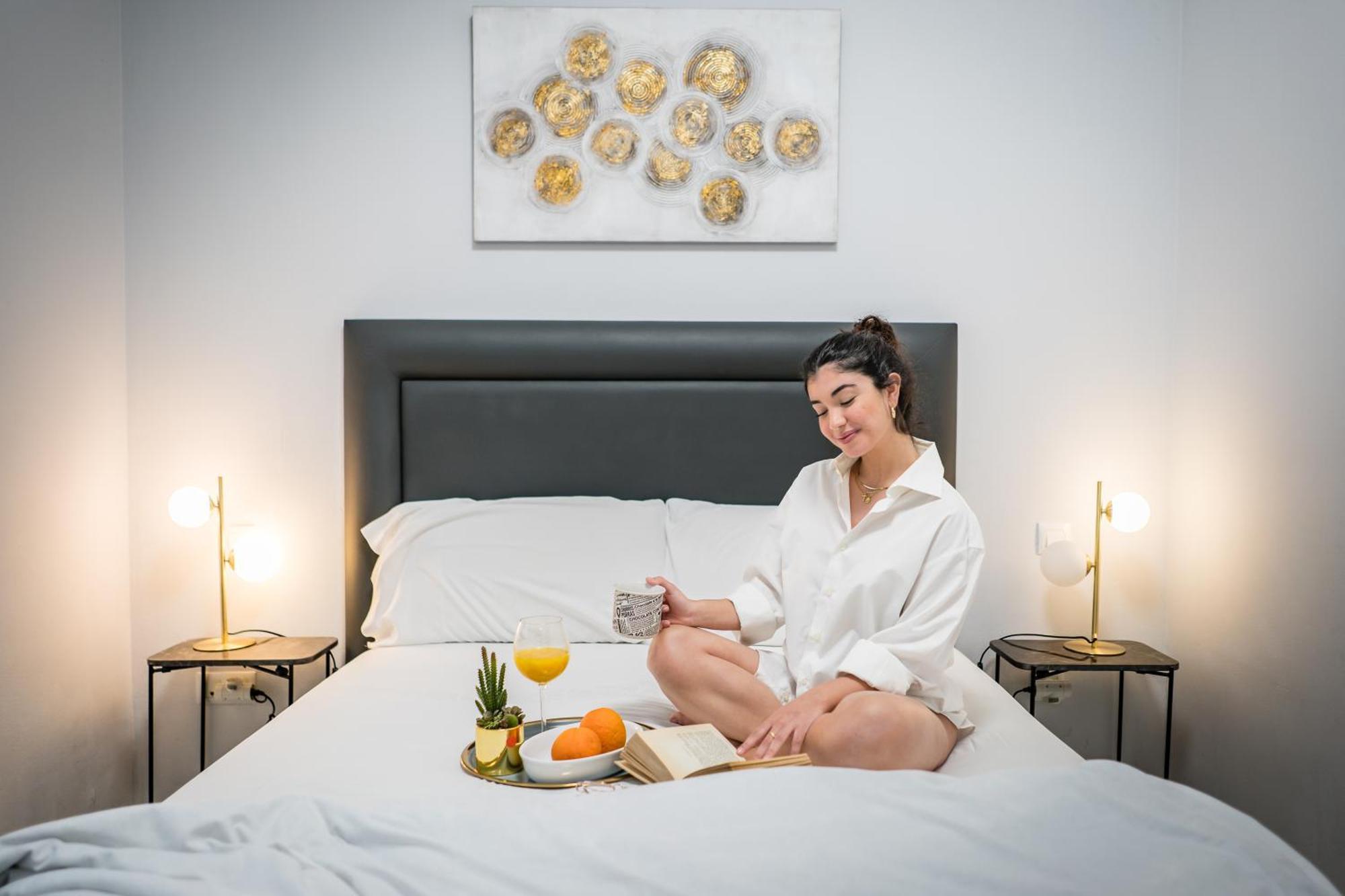 Apartamento Triana Deluxe Con Patio Privado Sevilla Eksteriør bilde
