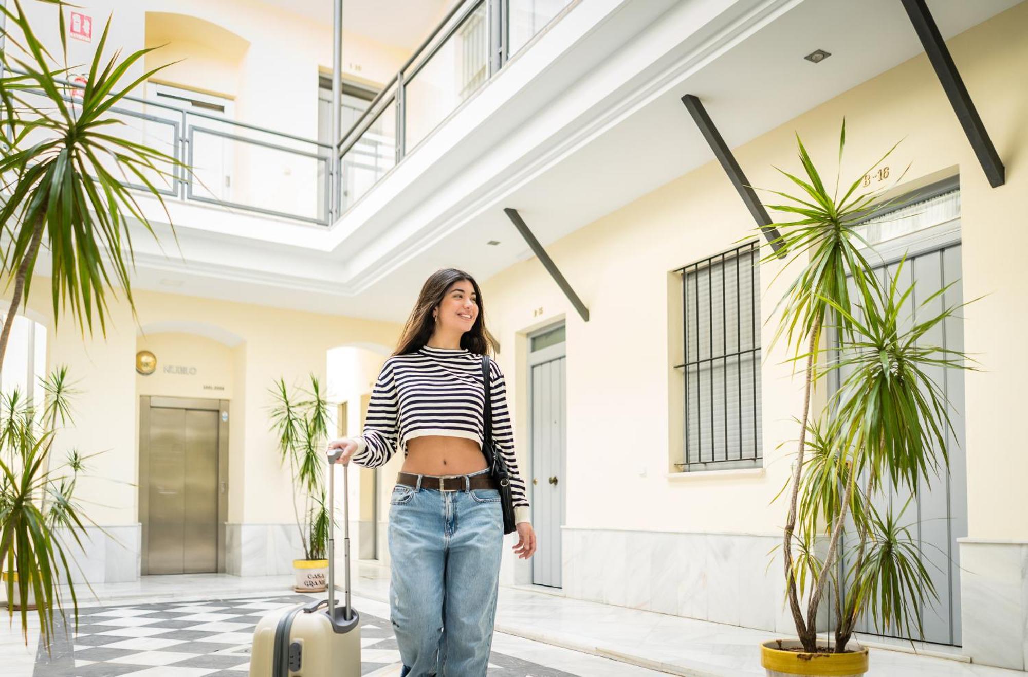 Apartamento Triana Deluxe Con Patio Privado Sevilla Eksteriør bilde