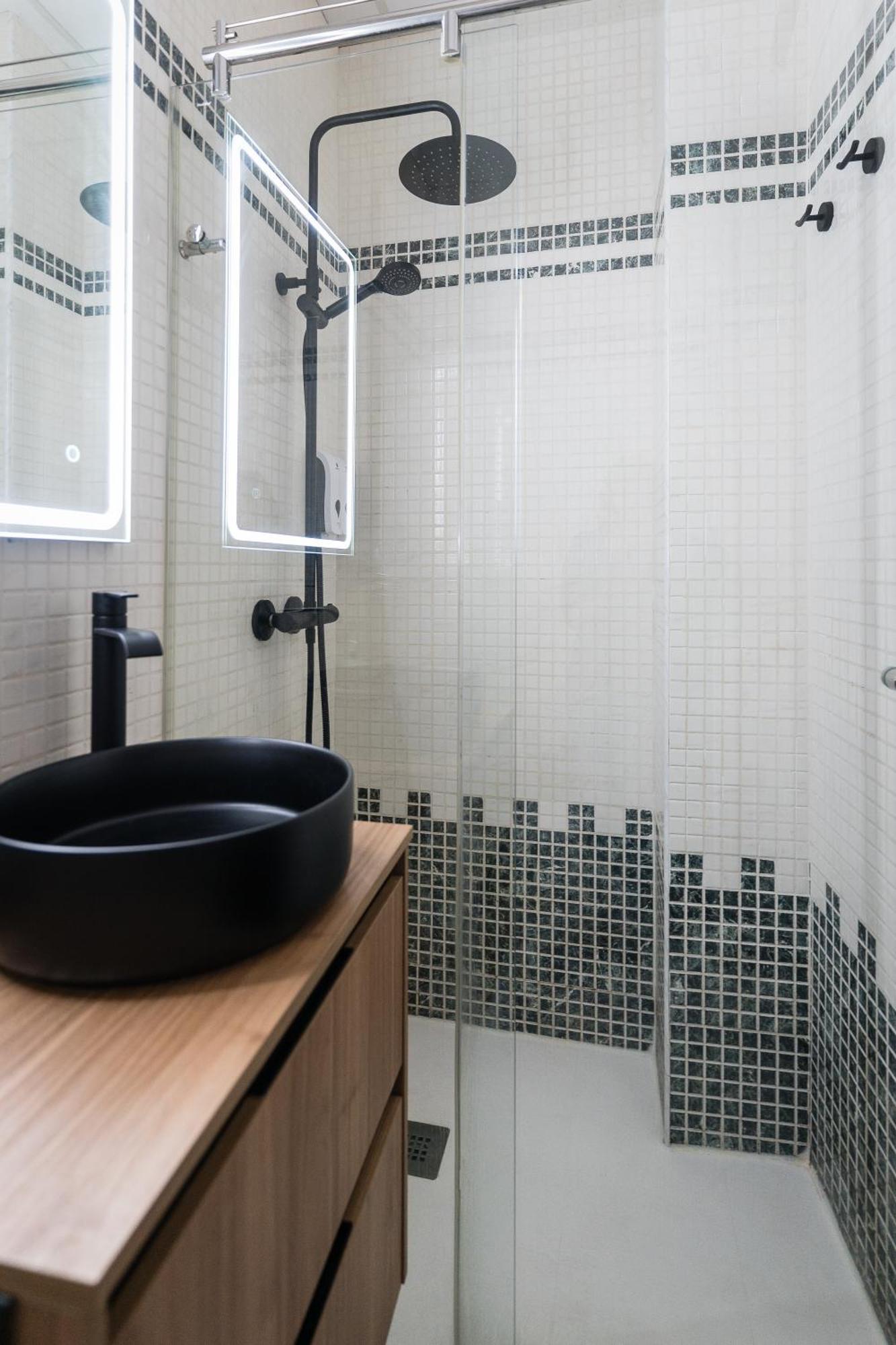 Apartamento Triana Deluxe Con Patio Privado Sevilla Eksteriør bilde