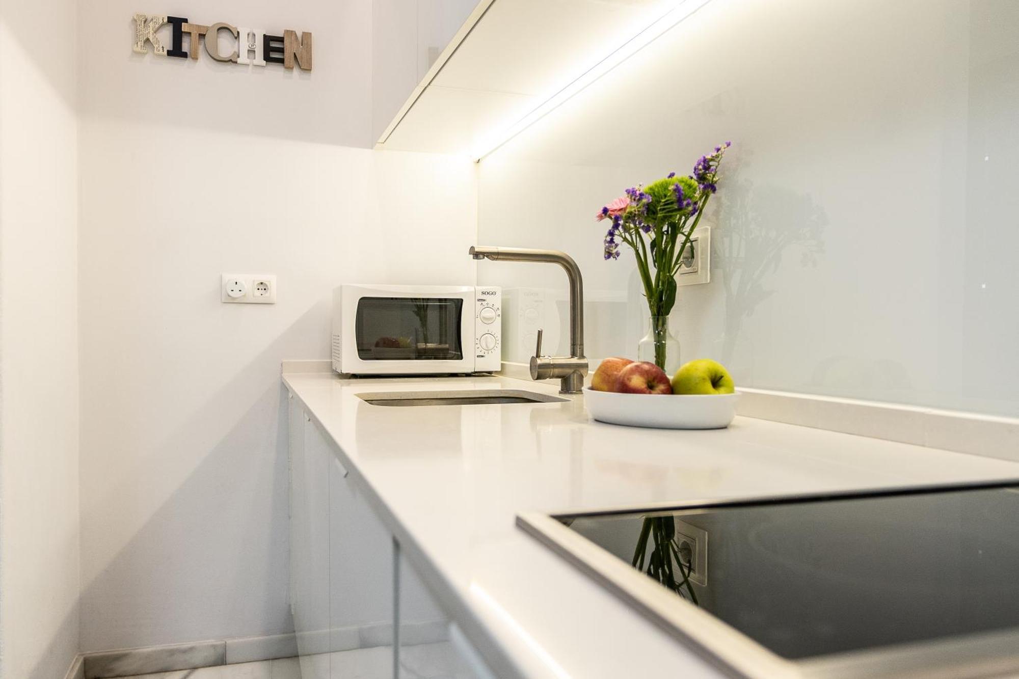 Apartamento Triana Deluxe Con Patio Privado Sevilla Eksteriør bilde